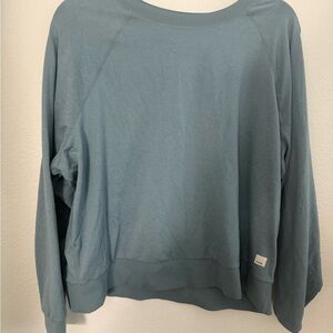 Vuori halo crewneck pullover